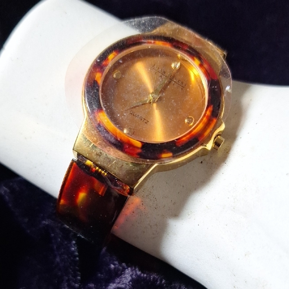 Joan Rivers Gold and Brown Smartwatch with Classic Design
